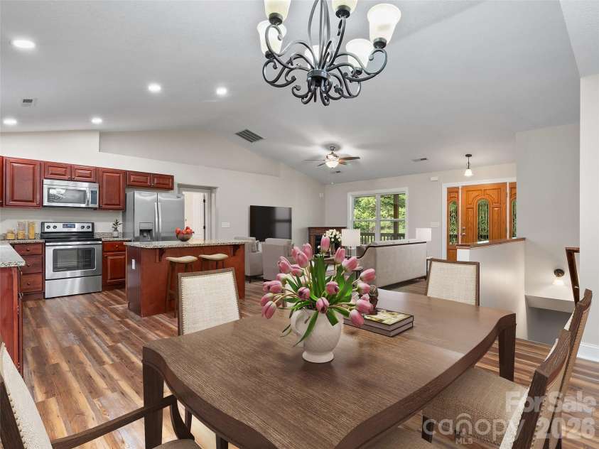 11 Tahchee Trail, Fletcher, NC 28732.  MLS# CAR4415640, YatesRealty ID 46135. Virtually Staged