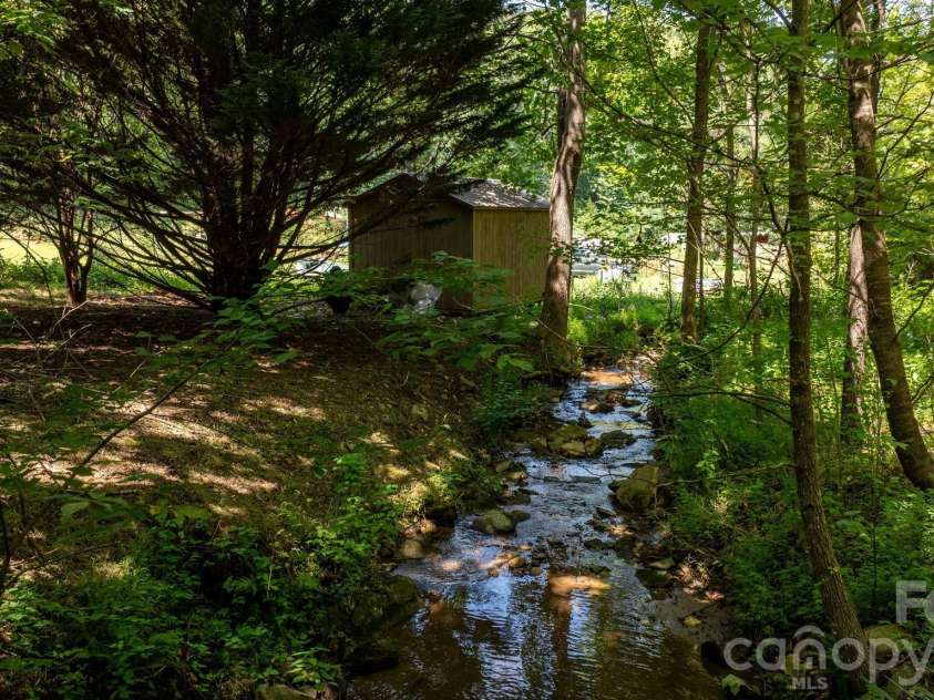 6200 Tallent Hollar Road, Morganton, NC 28655.  MLS# CAR4416937, YatesRealty ID 46137. 