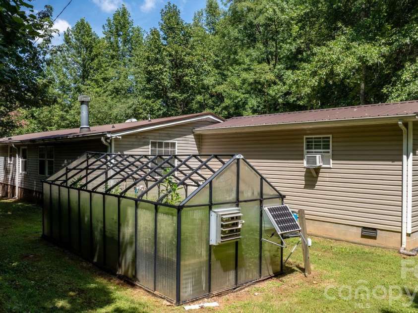 6200 Tallent Hollar Road, Morganton, NC 28655.  MLS# CAR4416937, YatesRealty ID 46137. 
