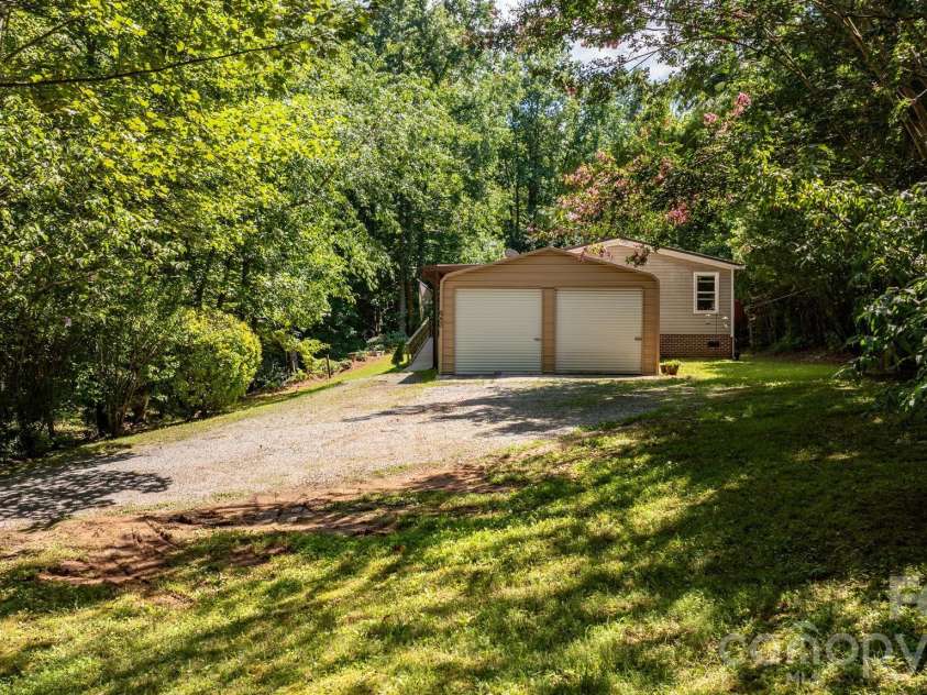 6200 Tallent Hollar Road, Morganton, NC 28655.  MLS# CAR4416937, YatesRealty ID 46137. 