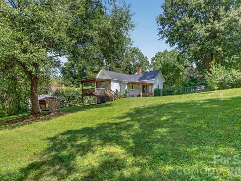 619 Mountain Street, Cherryville, NC 28021.  MLS# CAR4416995, YatesRealty ID 46139. 