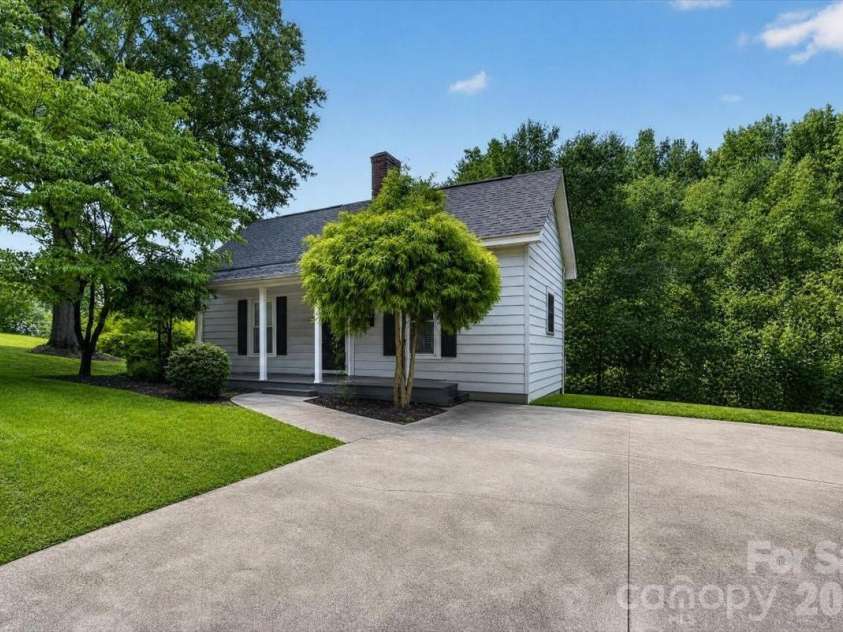 619 Mountain Street, Cherryville, NC 28021.  MLS# CAR4416995, YatesRealty ID 46139. 