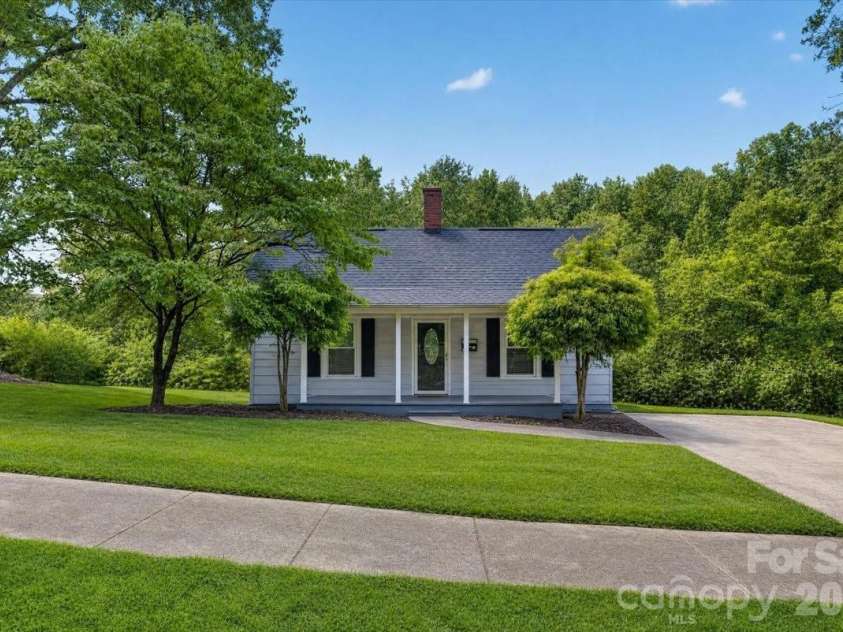 619 Mountain Street, Cherryville, NC 28021.  MLS# CAR4416995, YatesRealty ID 46139. 