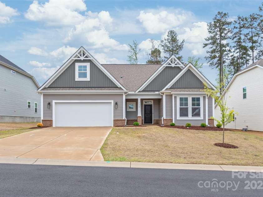 7662 Tanglewood Way, Denver, NC 28037.  MLS# CAR4242608, YatesRealty ID 4614. 