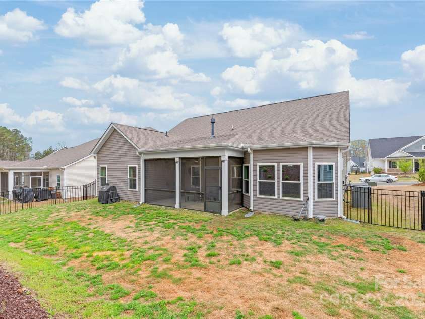 7662 Tanglewood Way, Denver, NC 28037.  MLS# CAR4242608, YatesRealty ID 4614. 