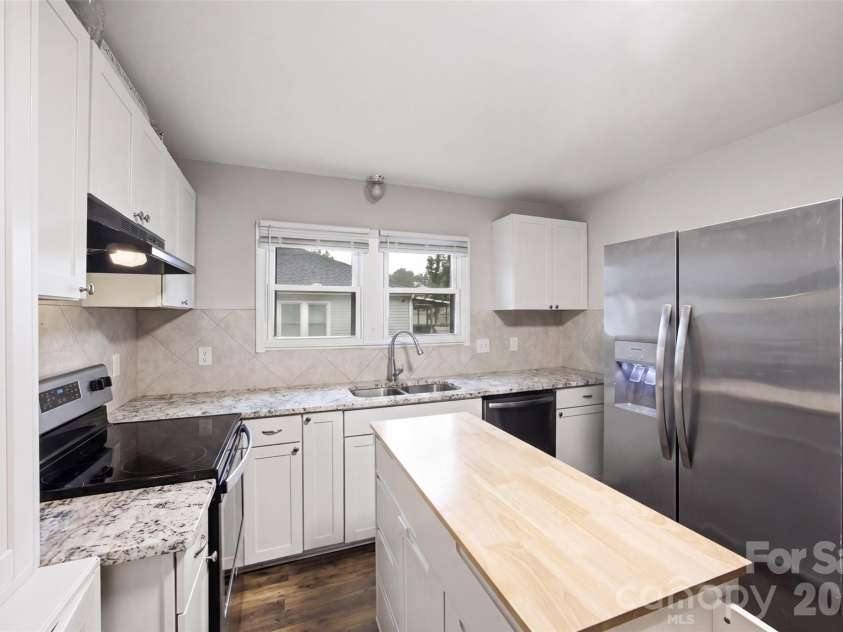 2412 Jackson Street, Belmont, NC 28012.  MLS# CAR4406899, YatesRealty ID 46140. 
