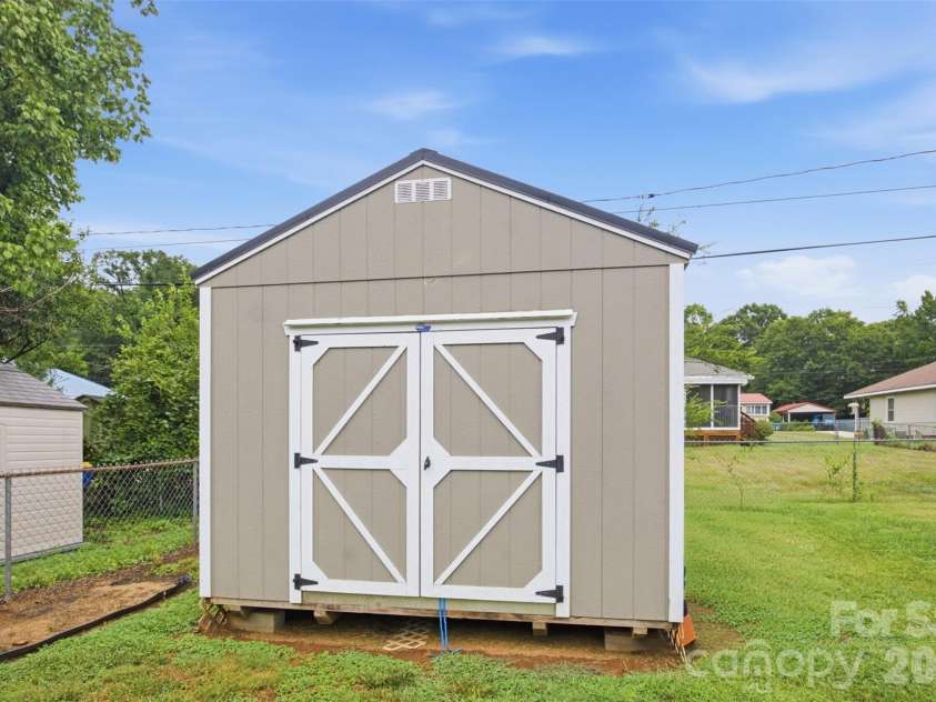 2412 Jackson Street, Belmont, NC 28012.  MLS# CAR4406899, YatesRealty ID 46140. 