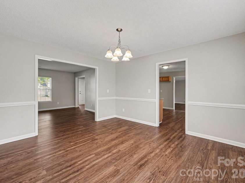 11008 Padderborn Court, Charlotte, NC 28215.  MLS# CAR4416309, YatesRealty ID 46141. 