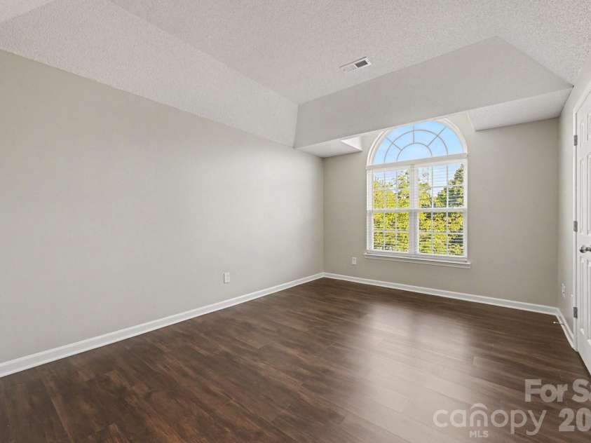 11008 Padderborn Court, Charlotte, NC 28215.  MLS# CAR4416309, YatesRealty ID 46141. 