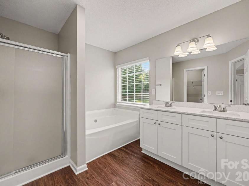 11008 Padderborn Court, Charlotte, NC 28215.  MLS# CAR4416309, YatesRealty ID 46141. 