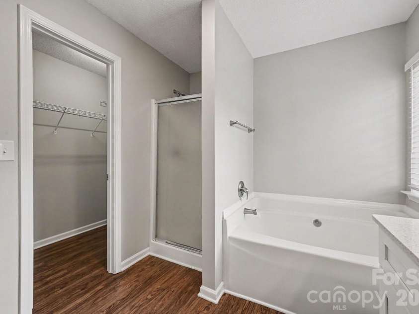 11008 Padderborn Court, Charlotte, NC 28215.  MLS# CAR4416309, YatesRealty ID 46141. 