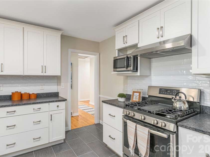 102 Azalea Drive, Waynesville, NC 28786.  MLS# CAR4416680, YatesRealty ID 46142. 
