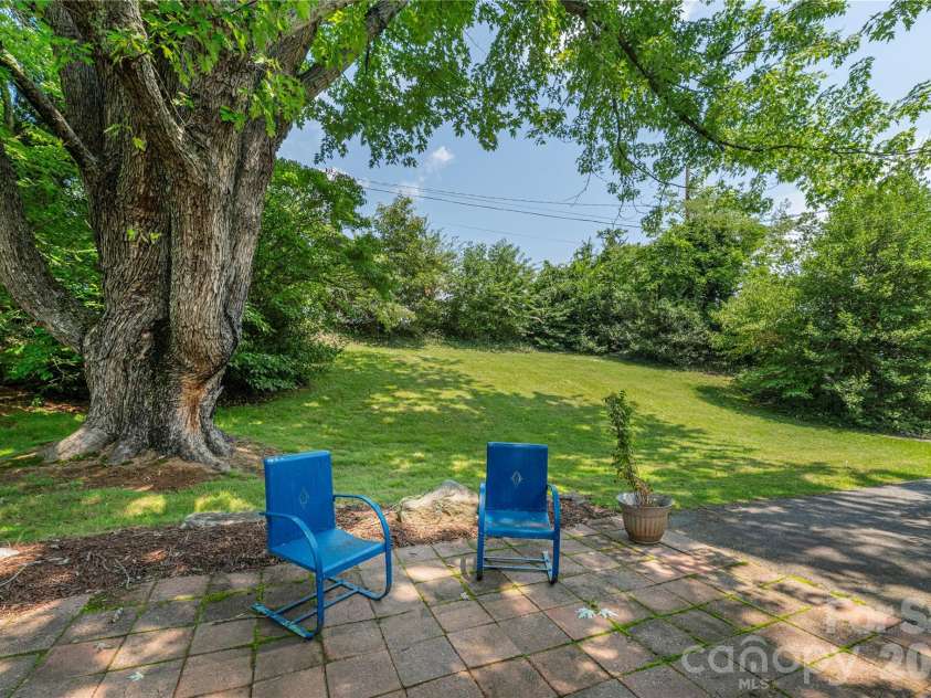 102 Azalea Drive, Waynesville, NC 28786.  MLS# CAR4416680, YatesRealty ID 46142. 