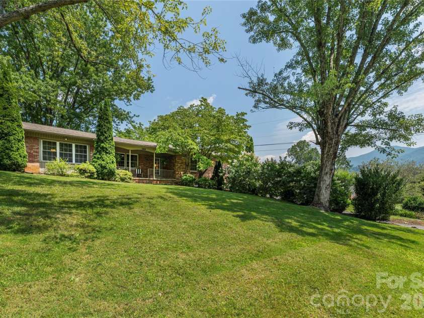 102 Azalea Drive, Waynesville, NC 28786.  MLS# CAR4416680, YatesRealty ID 46142. 