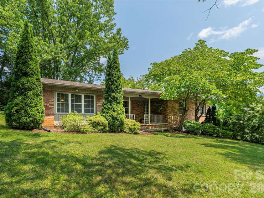 102 Azalea Drive, Waynesville, NC 28786.  MLS# CAR4416680, YatesRealty ID 46142. 