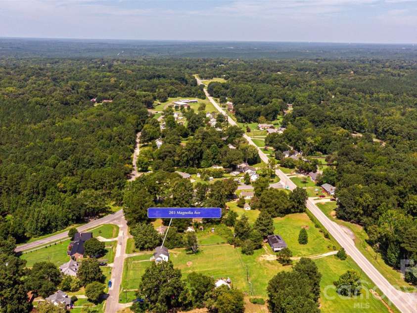 203 Magnolia Avenue, Great Falls, SC 29055.  MLS# CAR4411500, YatesRealty ID 46143. 