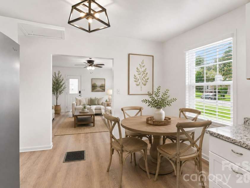 203 Magnolia Avenue, Great Falls, SC 29055.  MLS# CAR4411500, YatesRealty ID 46143. Breakfast Area Virtually Staged