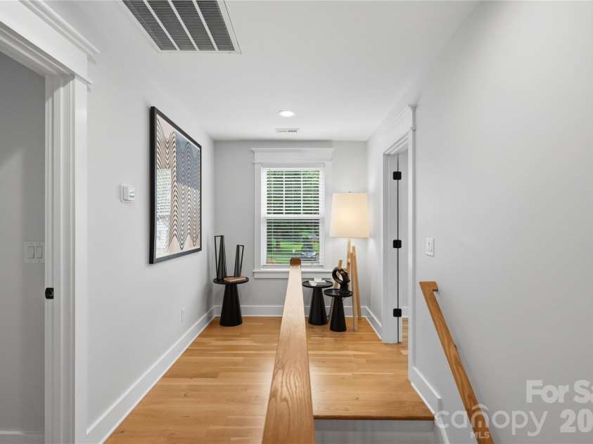 921 Woodside Avenue, Charlotte, NC 28205.  MLS# CAR4415361, YatesRealty ID 46144. 