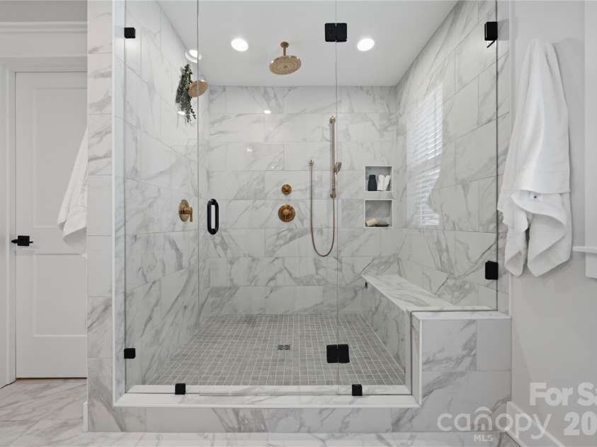 921 Woodside Avenue, Charlotte, NC 28205.  MLS# CAR4415361, YatesRealty ID 46144. 