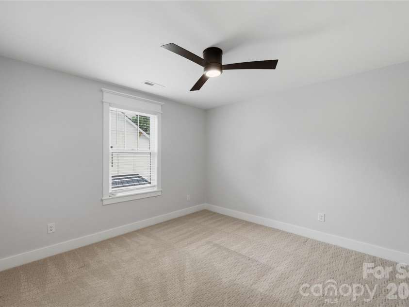 921 Woodside Avenue, Charlotte, NC 28205.  MLS# CAR4415361, YatesRealty ID 46144. 
