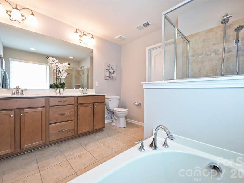 6211 Kilchurn Drive, Indian Land, SC 29707.  MLS# CAR4414817, YatesRealty ID 46145. 