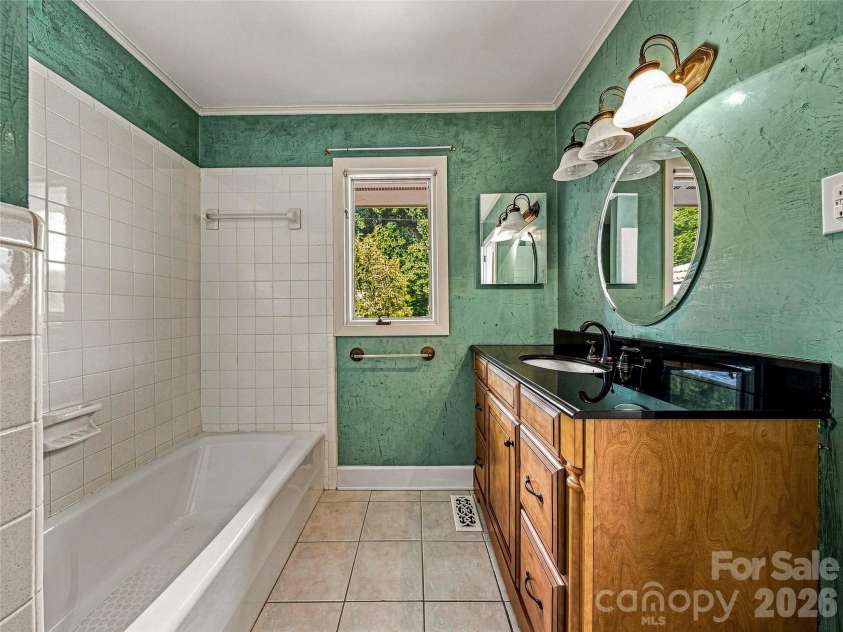 175 Robinhood Road, Asheville, NC 28804.  MLS# CAR4416843, YatesRealty ID 46146. 