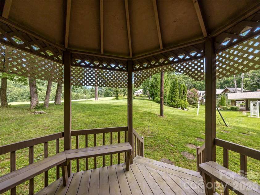 175 Robinhood Road, Asheville, NC 28804.  MLS# CAR4416843, YatesRealty ID 46146. 