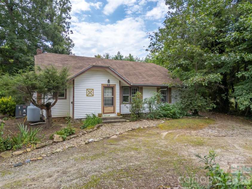 375 King Street, East Flat Rock, NC 28726.  MLS# CAR4417012, YatesRealty ID 46148. 