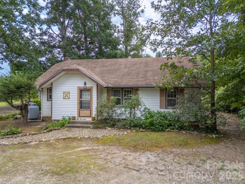 375 King Street, East Flat Rock, NC 28726.  MLS# CAR4417012, YatesRealty ID 46148. 