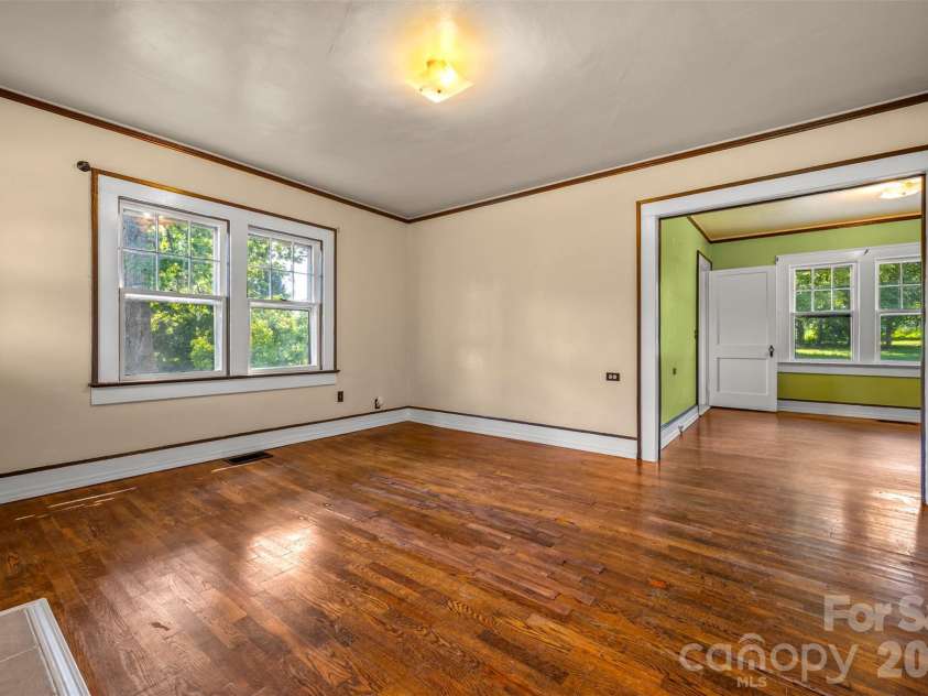 375 King Street, East Flat Rock, NC 28726.  MLS# CAR4417012, YatesRealty ID 46148. 