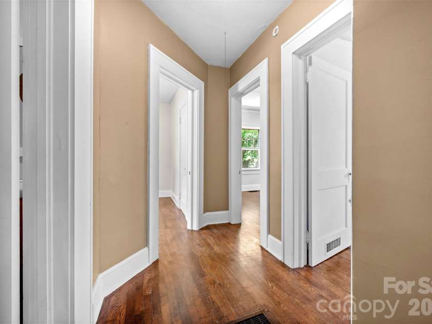 375 King Street, East Flat Rock, NC 28726.  MLS# CAR4417012, YatesRealty ID 46148. 