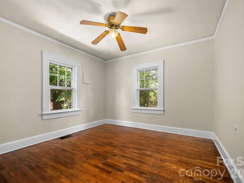 375 King Street, East Flat Rock, NC 28726.  MLS# CAR4417012, YatesRealty ID 46148. 