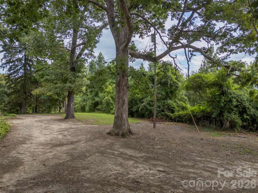 375 King Street, East Flat Rock, NC 28726.  MLS# CAR4417012, YatesRealty ID 46148. 