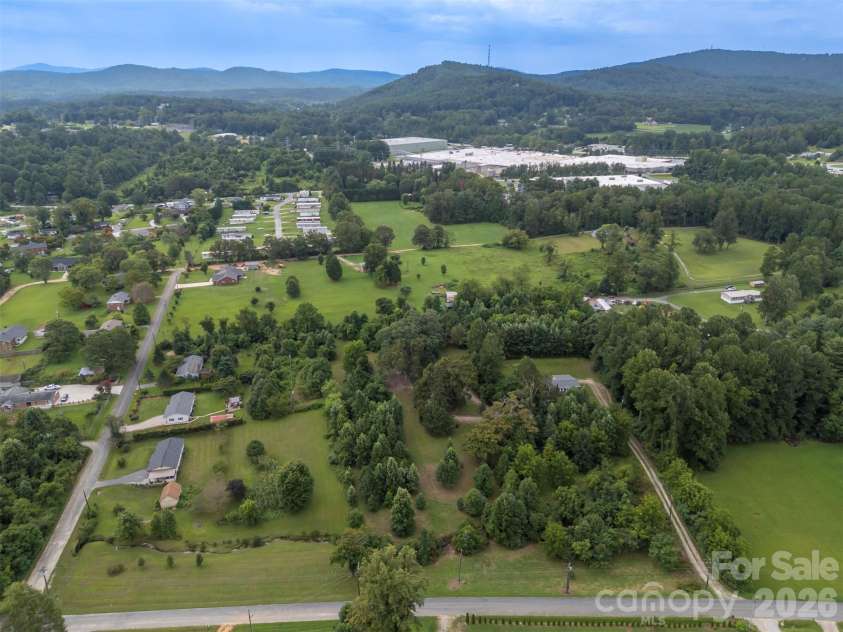 375 King Street, East Flat Rock, NC 28726.  MLS# CAR4417012, YatesRealty ID 46148. 