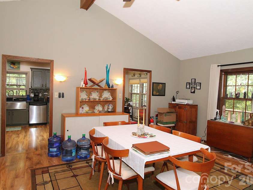 86 Pine Ridge Road, Hendersonville, NC 28792.  MLS# CAR4415877, YatesRealty ID 46149. 
