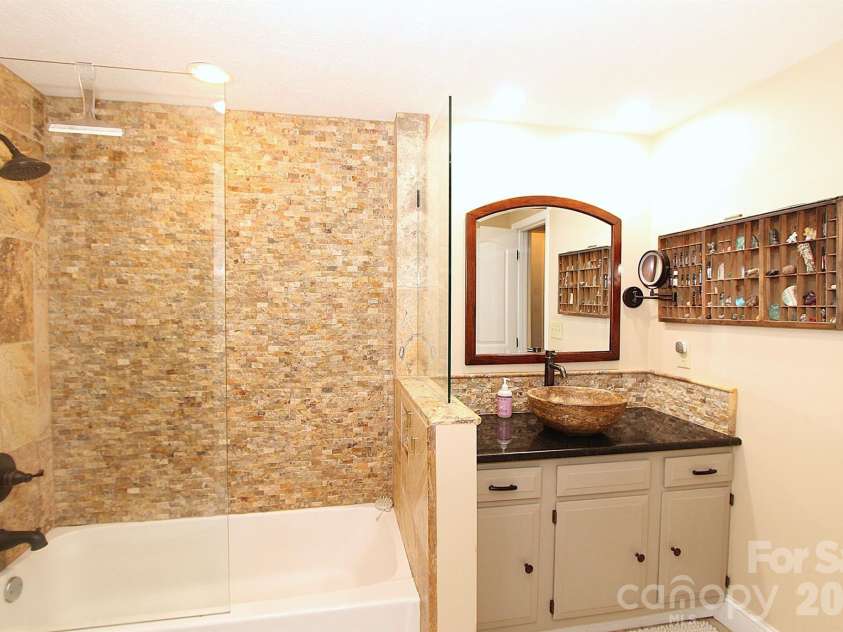 86 Pine Ridge Road, Hendersonville, NC 28792.  MLS# CAR4415877, YatesRealty ID 46149. 
