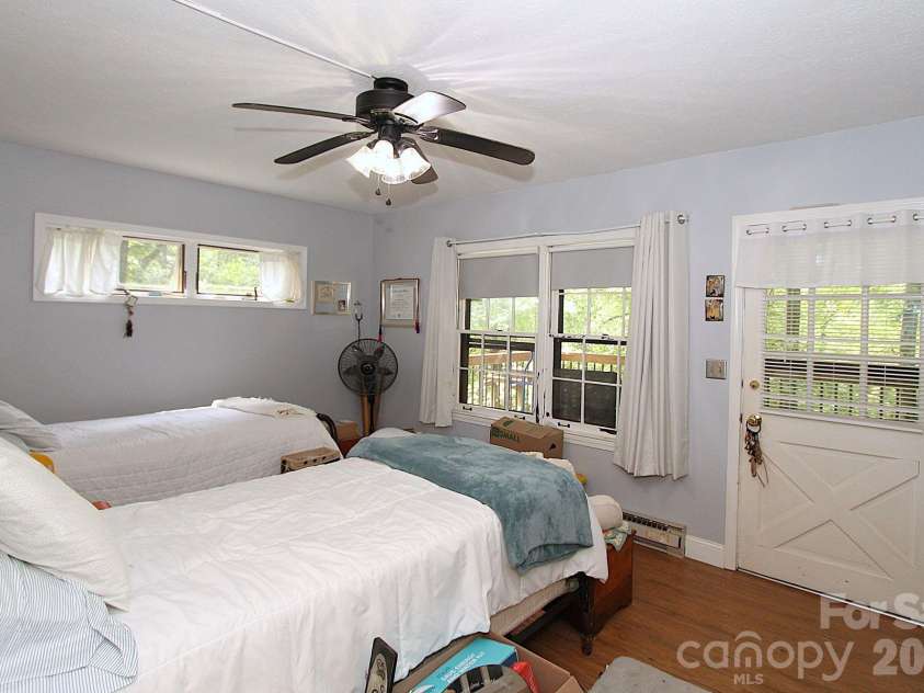 86 Pine Ridge Road, Hendersonville, NC 28792.  MLS# CAR4415877, YatesRealty ID 46149. 