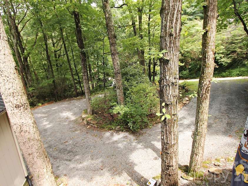86 Pine Ridge Road, Hendersonville, NC 28792.  MLS# CAR4415877, YatesRealty ID 46149. 