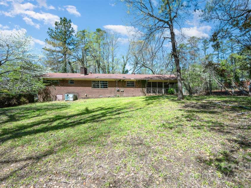 340 Sardis Road, Charlotte, NC 28270.  MLS# CAR4241472, YatesRealty ID 4615. 