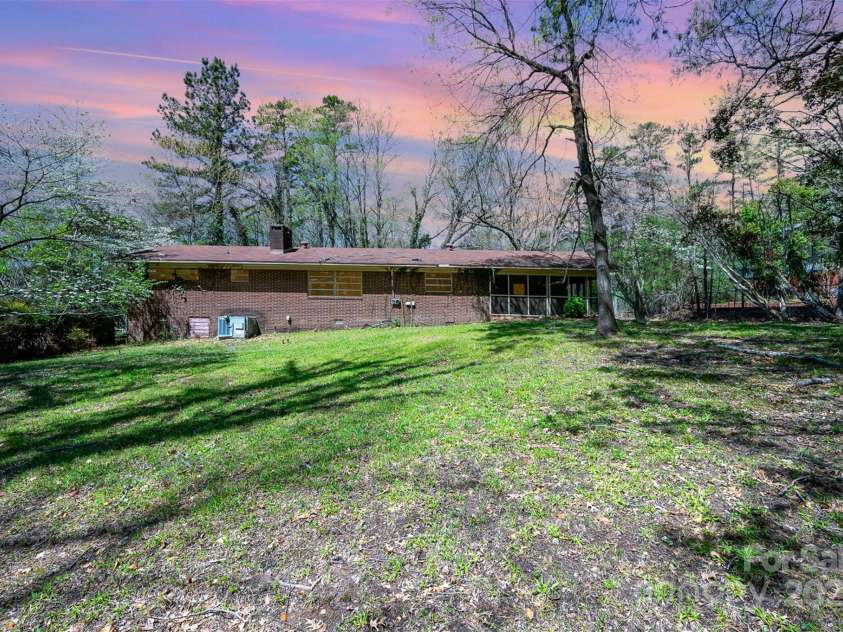 340 Sardis Road, Charlotte, NC 28270.  MLS# CAR4241472, YatesRealty ID 4615. 