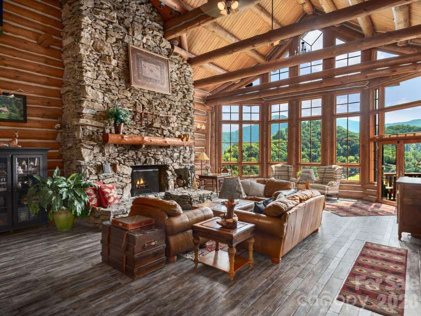135 Potato Branch Road, Leicester, NC 28748.  MLS# CAR4415427, YatesRealty ID 46150. Great Room