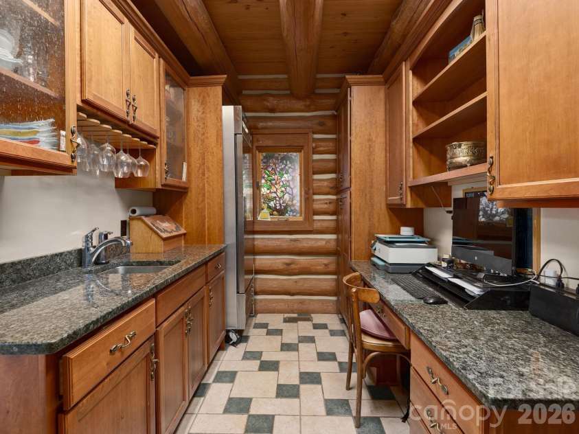 135 Potato Branch Road, Leicester, NC 28748.  MLS# CAR4415427, YatesRealty ID 46150. Walk-In Pantry