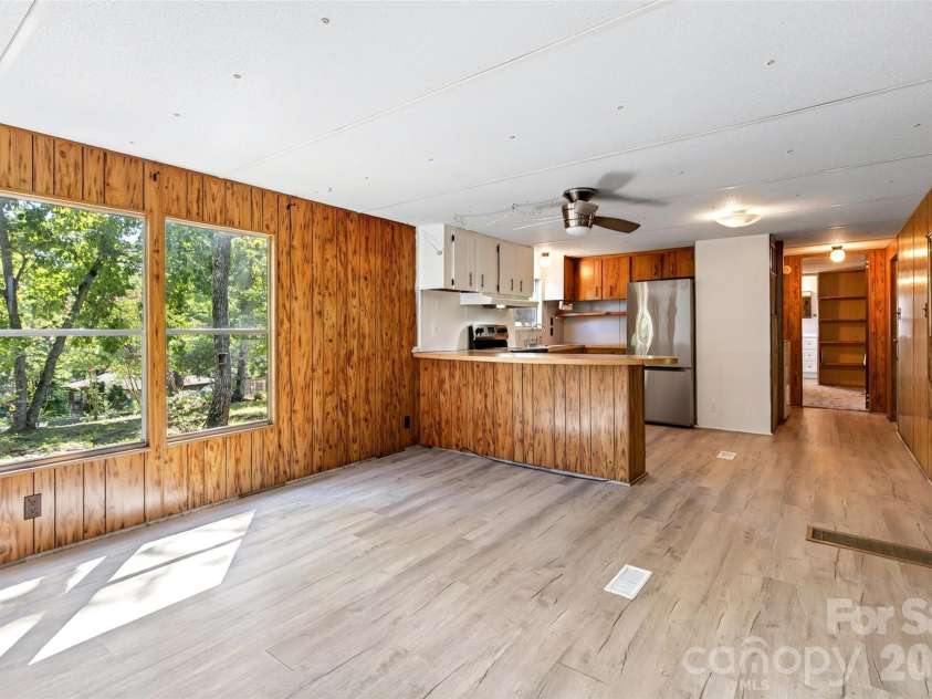 128 Pearson Circle, Lake Lure, NC 28746.  MLS# CAR4417256, YatesRealty ID 46151. 