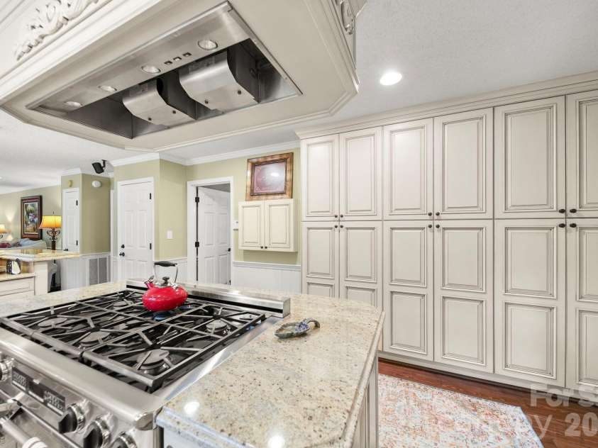 200 Keyhole Court, Cramerton, NC 28032.  MLS# CAR4416630, YatesRealty ID 46154. 