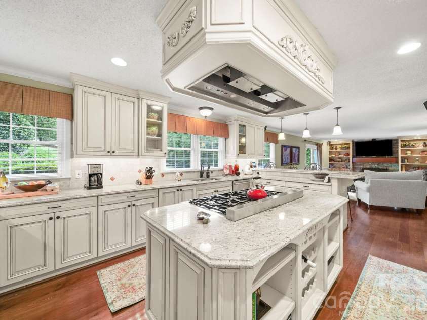 200 Keyhole Court, Cramerton, NC 28032.  MLS# CAR4416630, YatesRealty ID 46154. 