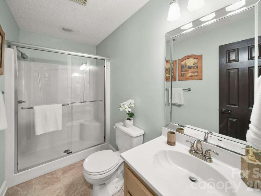 200 Keyhole Court, Cramerton, NC 28032.  MLS# CAR4416630, YatesRealty ID 46154. 