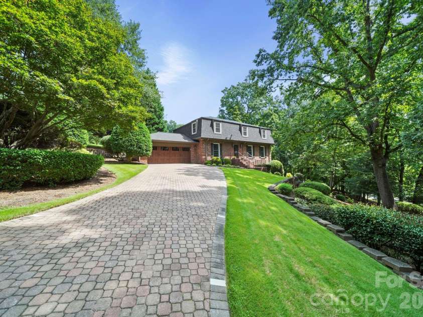 200 Keyhole Court, Cramerton, NC 28032.  MLS# CAR4416630, YatesRealty ID 46154. 