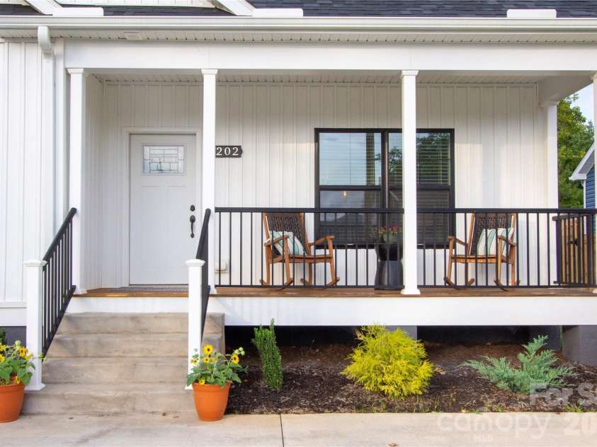 202 Southern Charm Road, Arden, NC 28704.  MLS# CAR4417127, YatesRealty ID 46156. 