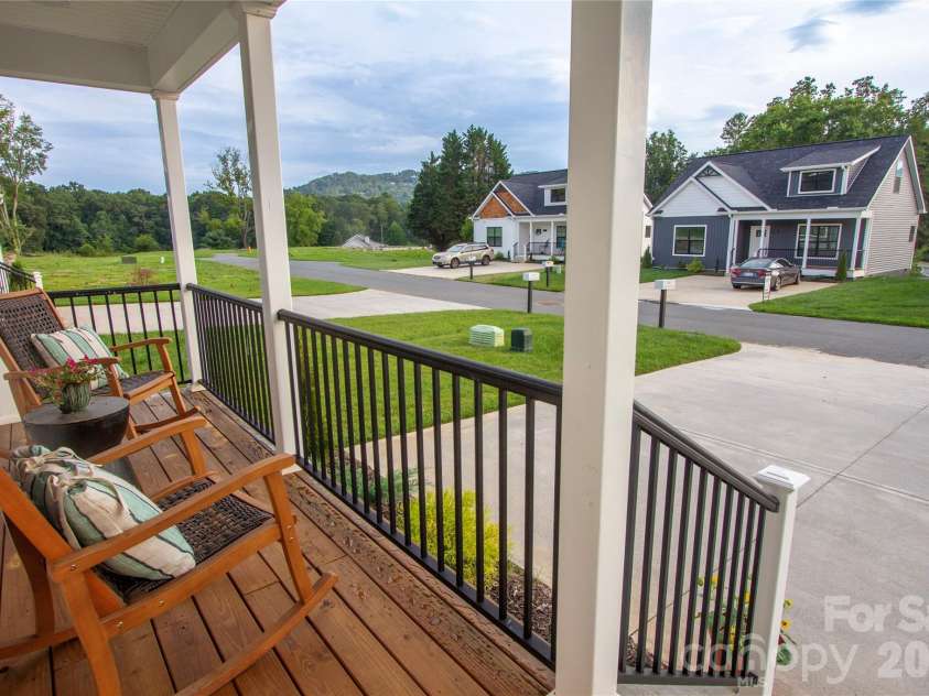 202 Southern Charm Road, Arden, NC 28704.  MLS# CAR4417127, YatesRealty ID 46156. 