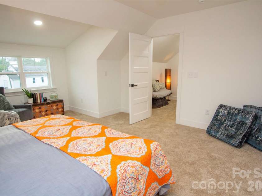202 Southern Charm Road, Arden, NC 28704.  MLS# CAR4417127, YatesRealty ID 46156. 